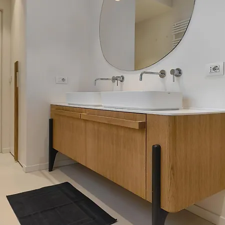 Piano7 - Attico Luminoso Con Terrazzo * 都灵